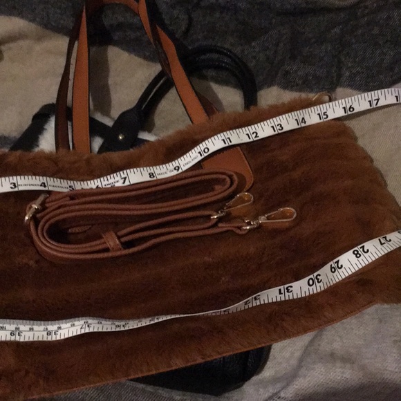 Fur handbag with shoulder strap - Picture 2 of 6